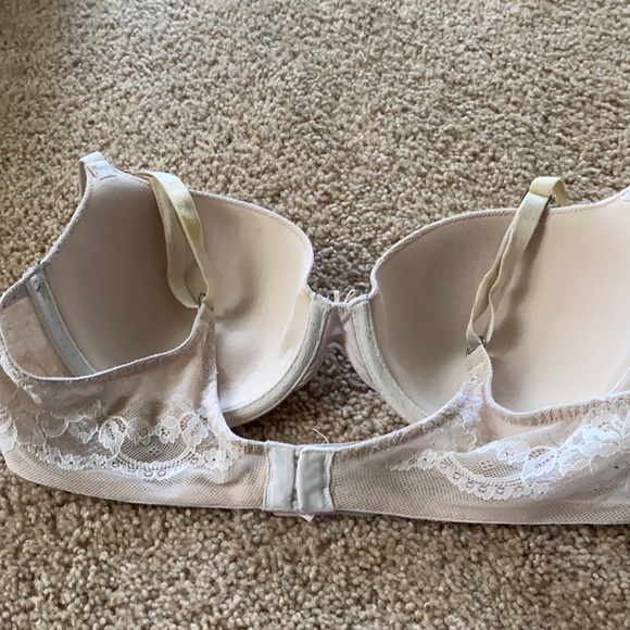 Victoria Secret Bra - Picture 4 of 6